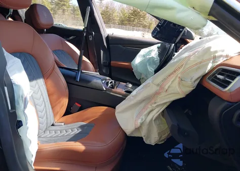 2021 Maserati Ghibli S Granlusso from USA, damaged, VIN ZAM57YSL1M1362051